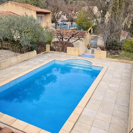 Maisonnette Meublée Dans Petite Copropriété Gréoux-les-Bains