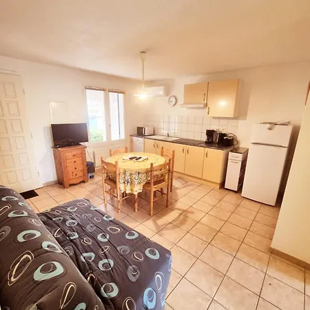 Appartement Maisonnette Meublée Dans Petite Copropriété *